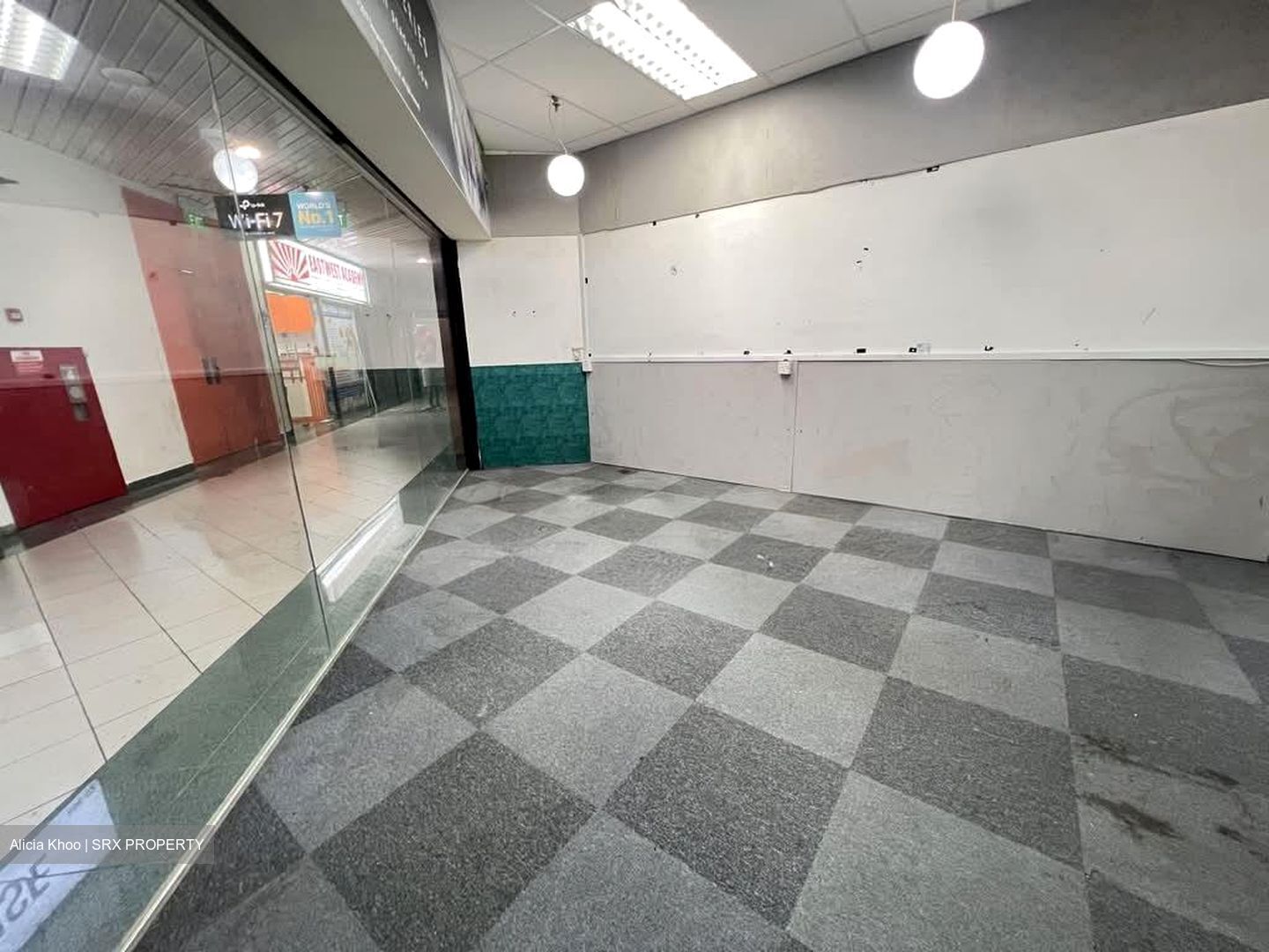 Sim Lim Square (D7), Retail #565558281